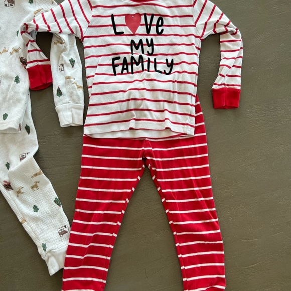 Bundle of 3 Carters Pajamas 3T - Picture 4 of 7